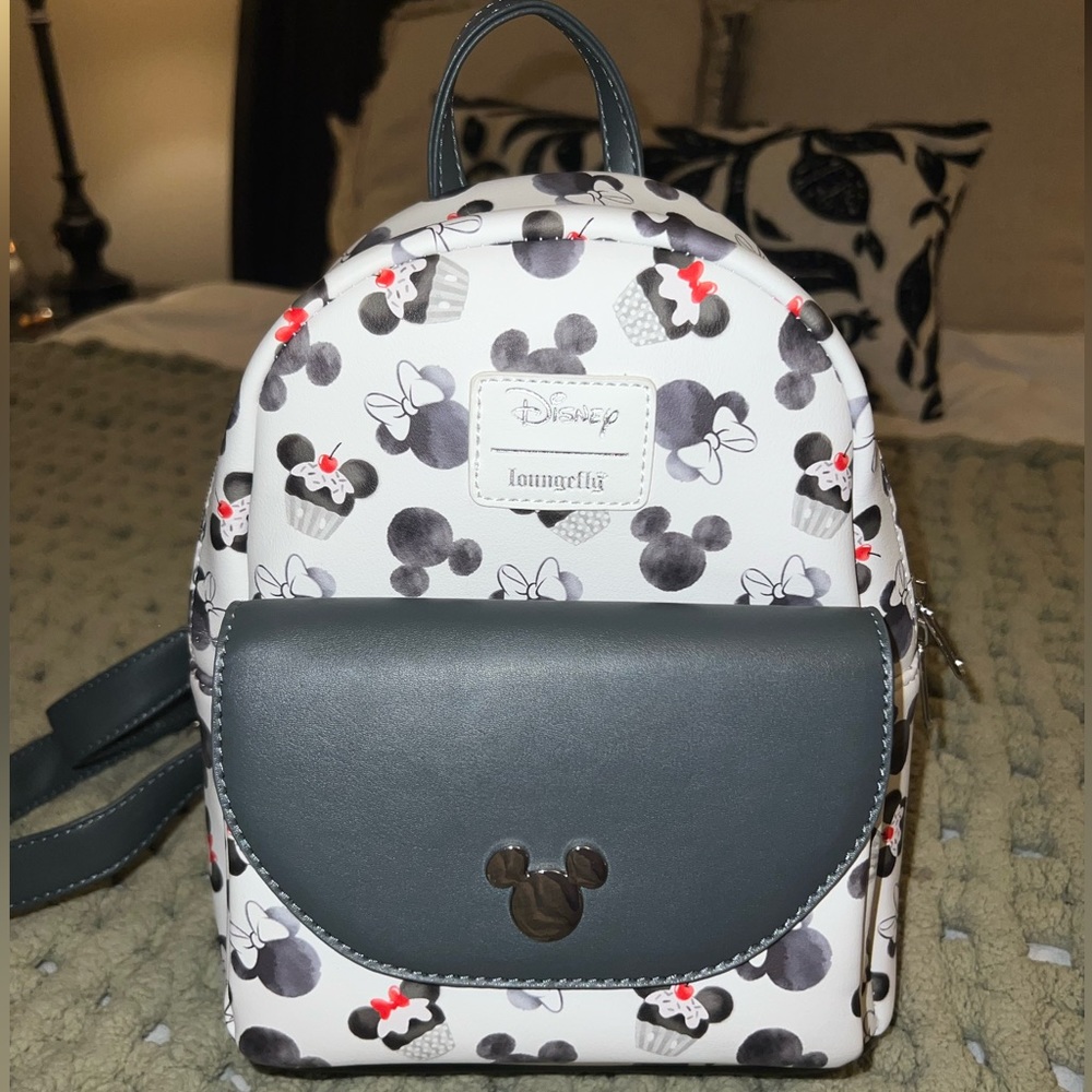 Disney Loungefly Minnie Mouse Backpack